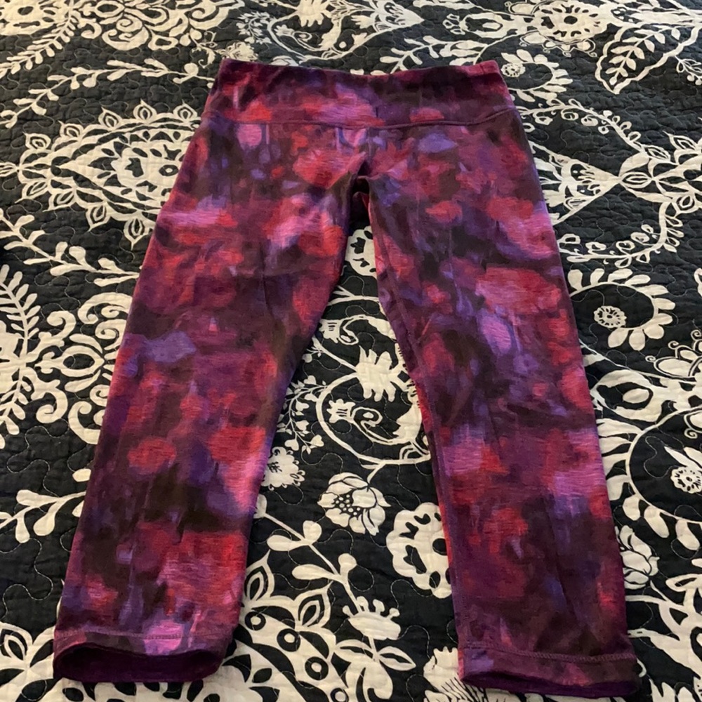 90 degree reversible cropped workout leggings